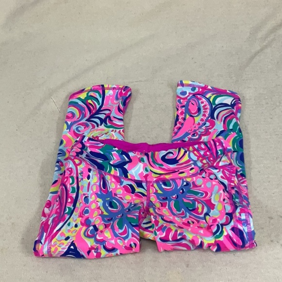Lilly Pulitzer Pants - EUC Woman’s Lilly Pulitzer yoga style leggings